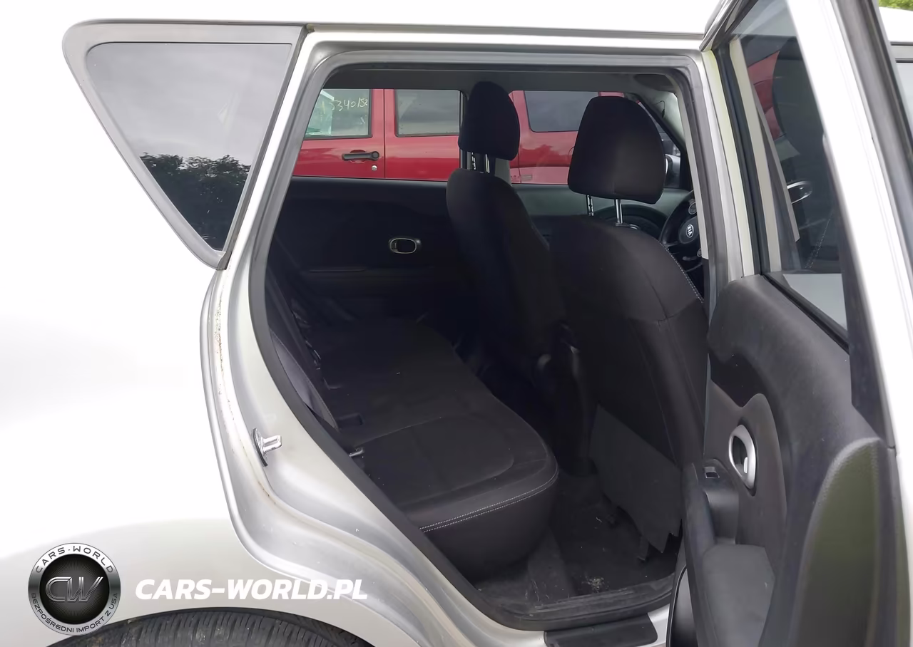 2018 Kia Soul VIN:KNDJN2A26J7543573 - 8