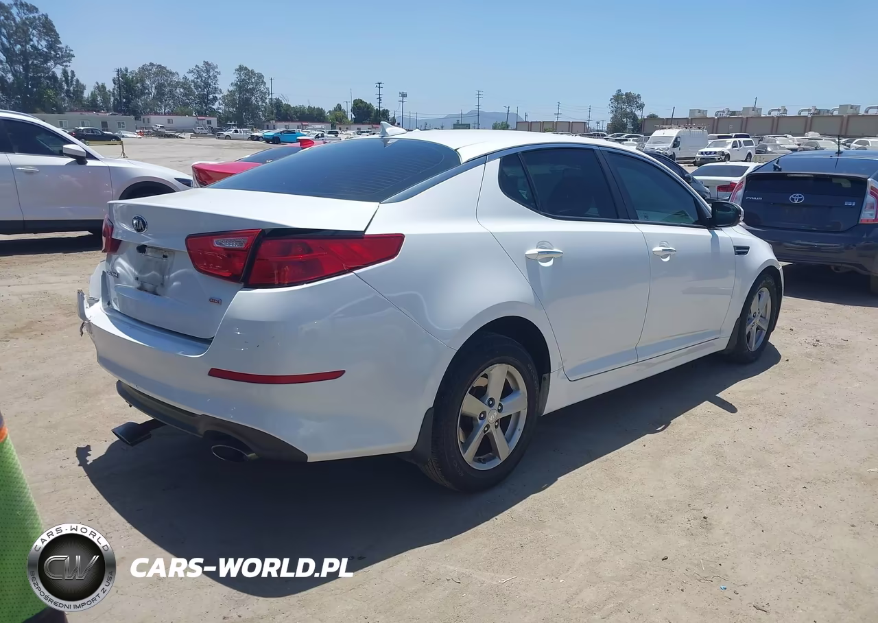 2015 Kia Optima Lx VIN:5XXGM4A72FG408920 - 4