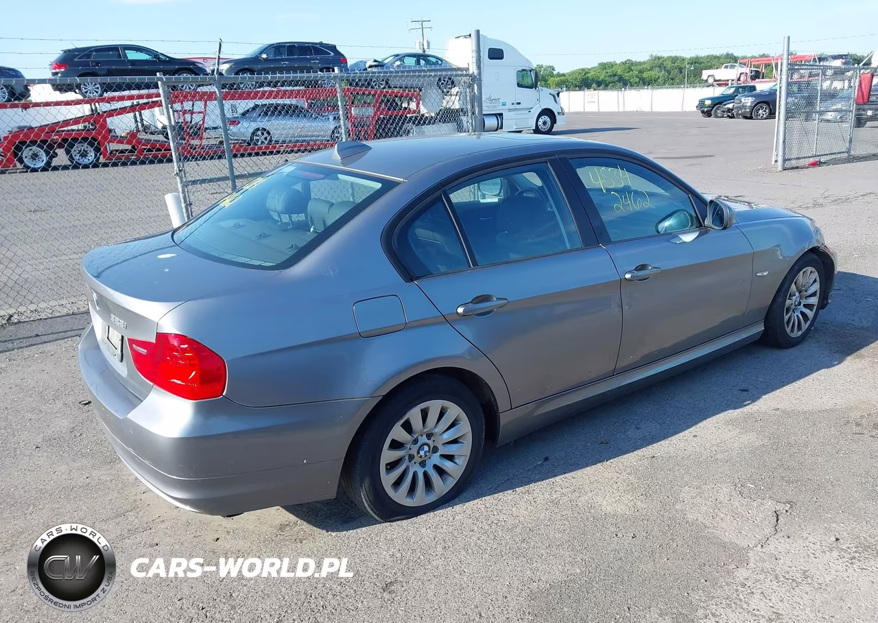 2009 BMW 328I VIN:WBAPH735X9A172869 - 4