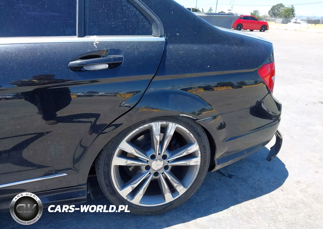 2013 Mercedes-Benz C 250 Sport VIN:WDDGF4HB2DR290601 - 14