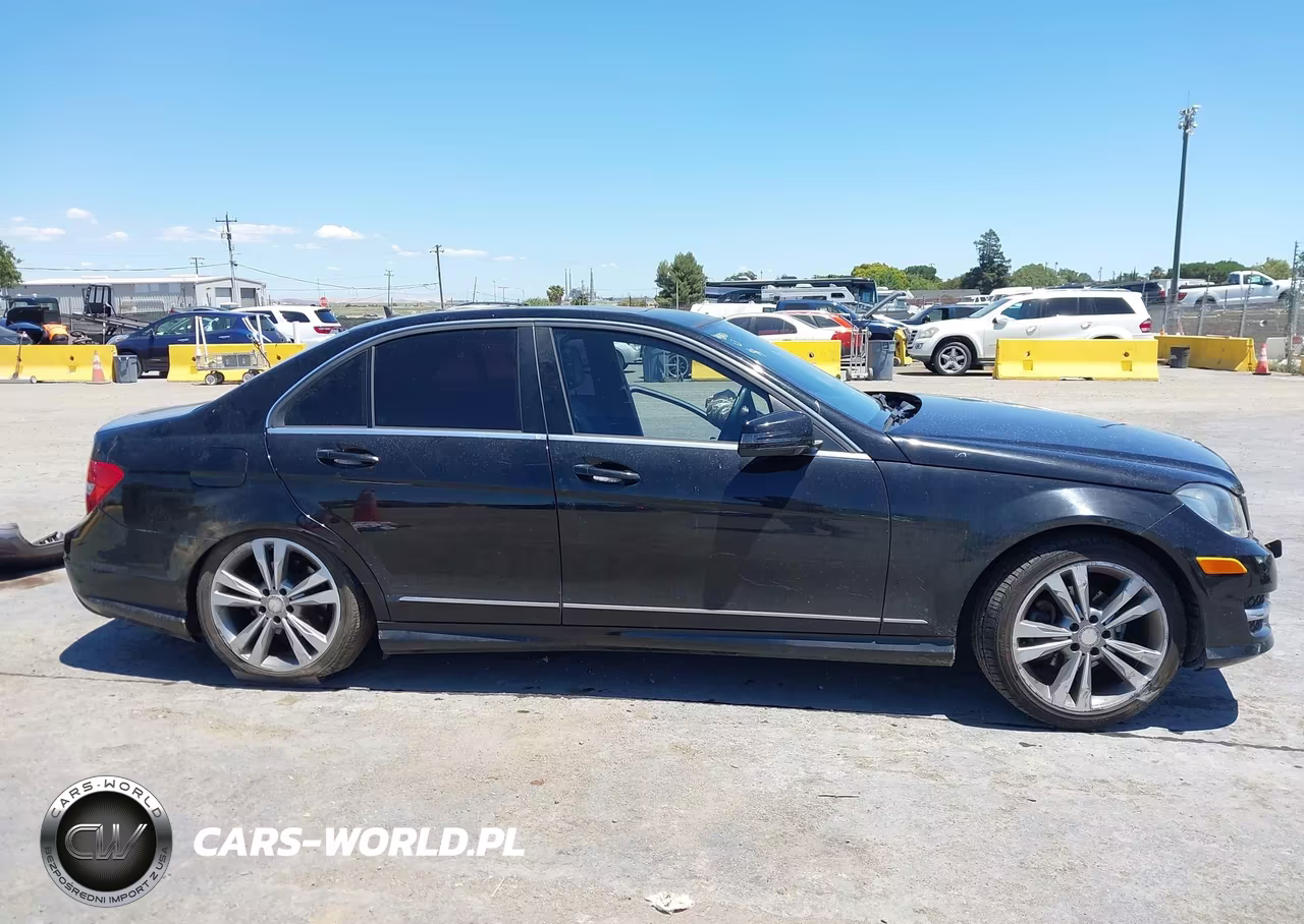2013 Mercedes-Benz C 250 Sport VIN:WDDGF4HB2DR290601 - 16