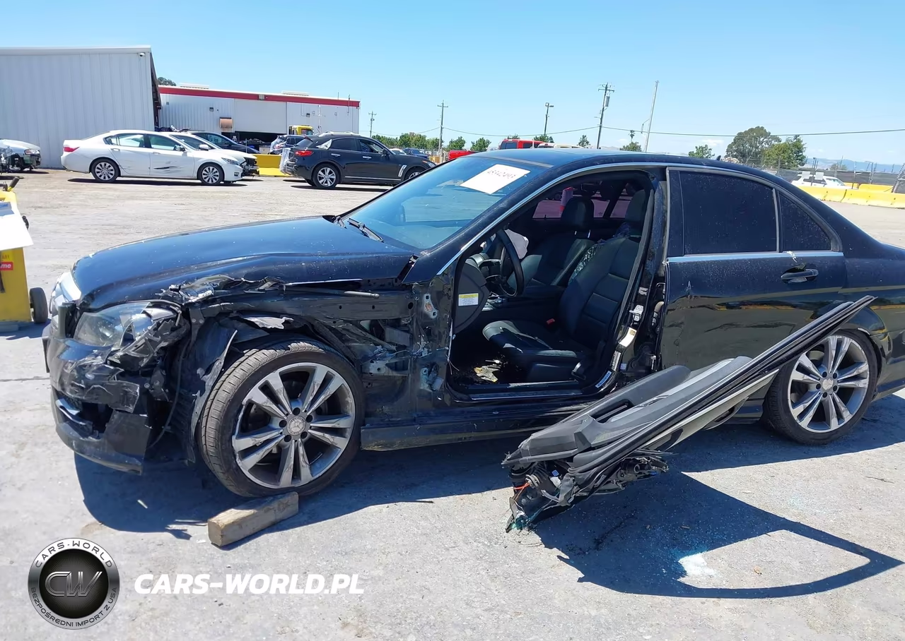 2013 Mercedes-Benz C 250 Sport VIN:WDDGF4HB2DR290601 - 6