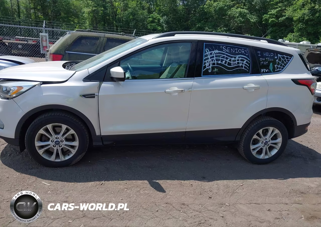 2017 Ford Escape Se VIN:1FMCU9G9XHUB55911 - 14