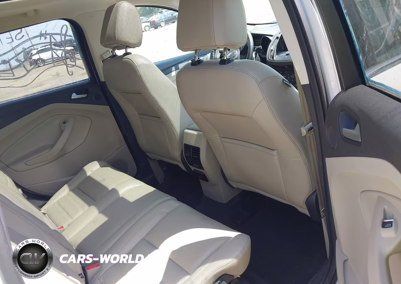 2017 Ford Escape Se VIN:1FMCU9G9XHUB55911 - 8