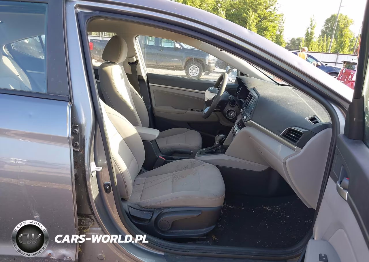 2019 Hyundai Elantra Sel VIN:5NPD84LF1KH429462 - 5