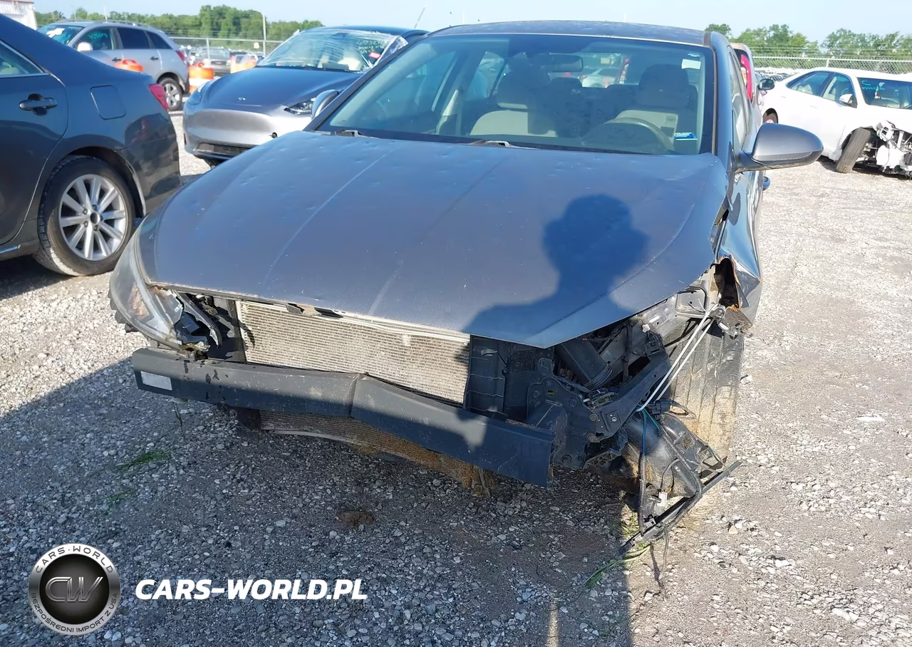 2019 Hyundai Elantra Sel VIN:5NPD84LF1KH429462 - 6