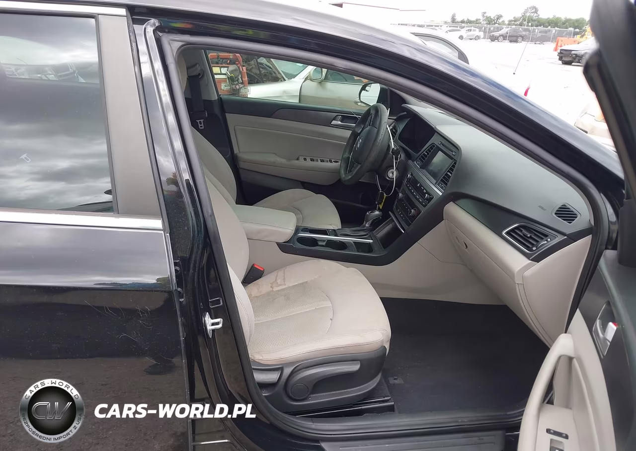2017 Hyundai Sonata Sport VIN:5NPE34AF6HH540037 - 5
