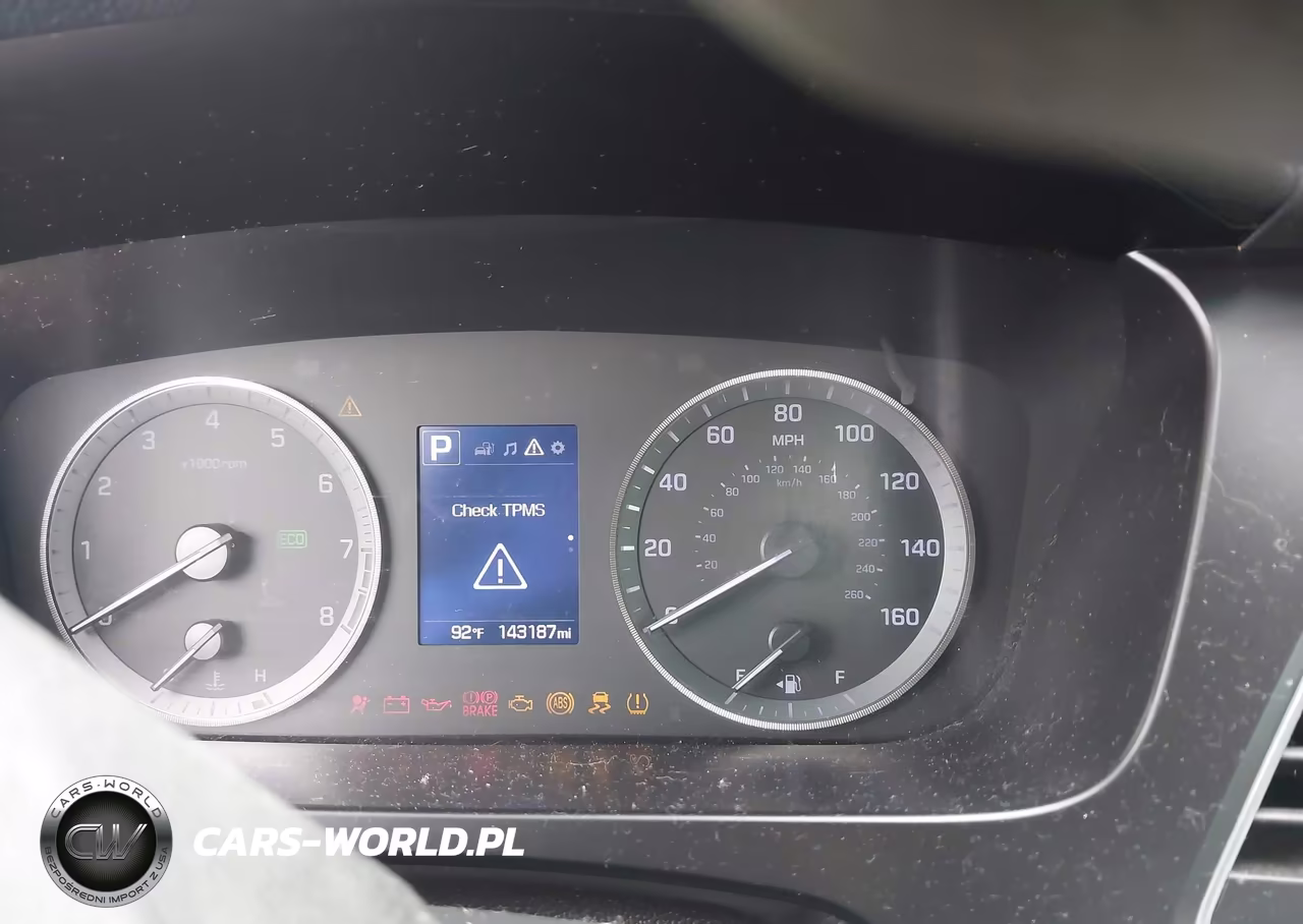 2017 Hyundai Sonata Sport VIN:5NPE34AF6HH540037 - 7