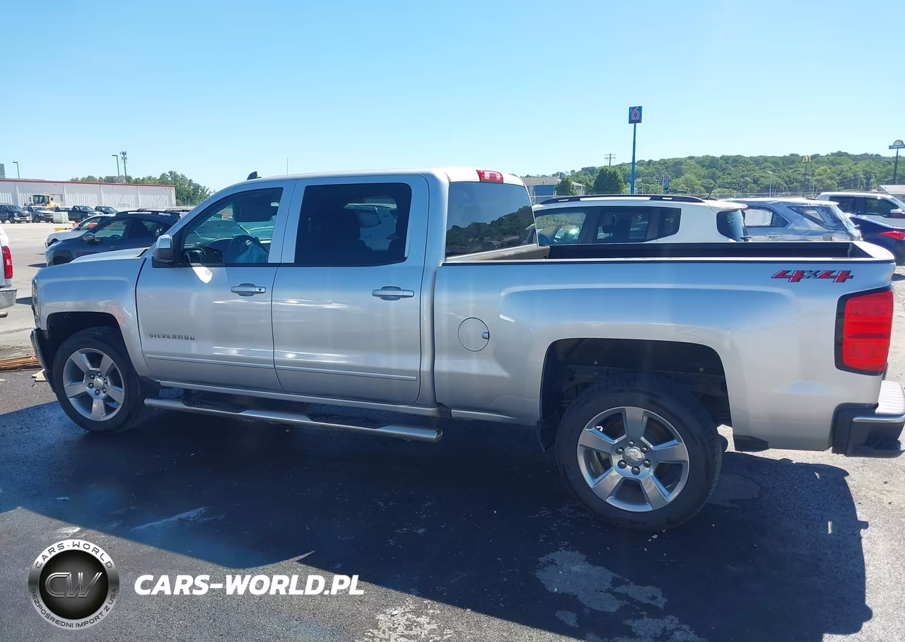 2018 Chevrolet Silverado 1500 1Lt VIN:1GCUKRECXJF205729 - 14