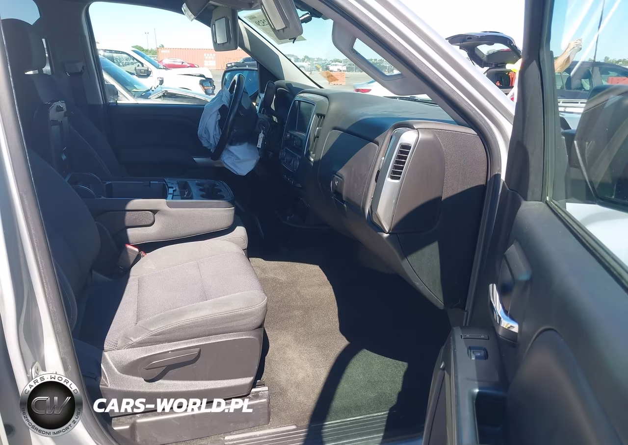 2018 Chevrolet Silverado 1500 1Lt VIN:1GCUKRECXJF205729 - 5