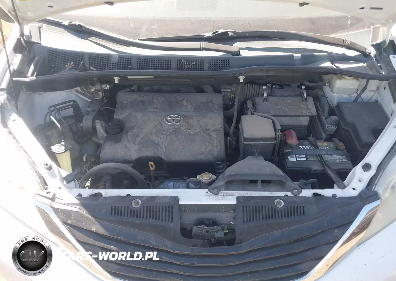 2011 Toyota Sienna Le V6 VIN:5TDKK3DC7BS052105 - 10
