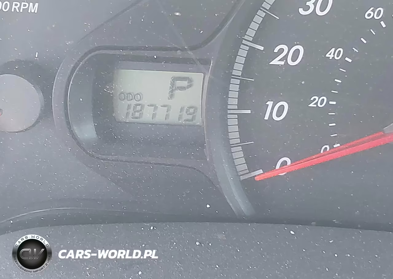 2011 Toyota Sienna Le V6 VIN:5TDKK3DC7BS052105 - 15