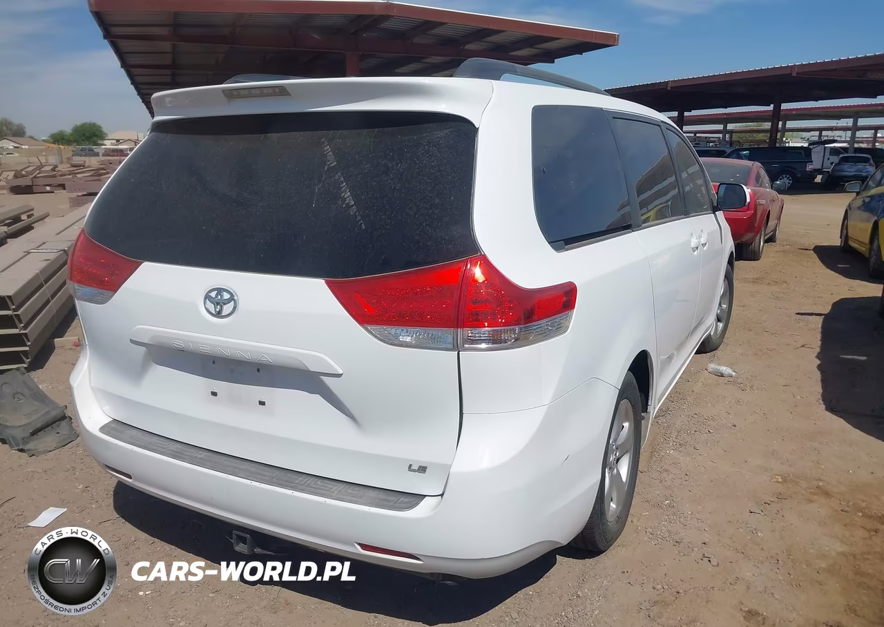 2011 Toyota Sienna Le V6 VIN:5TDKK3DC7BS052105 - 4
