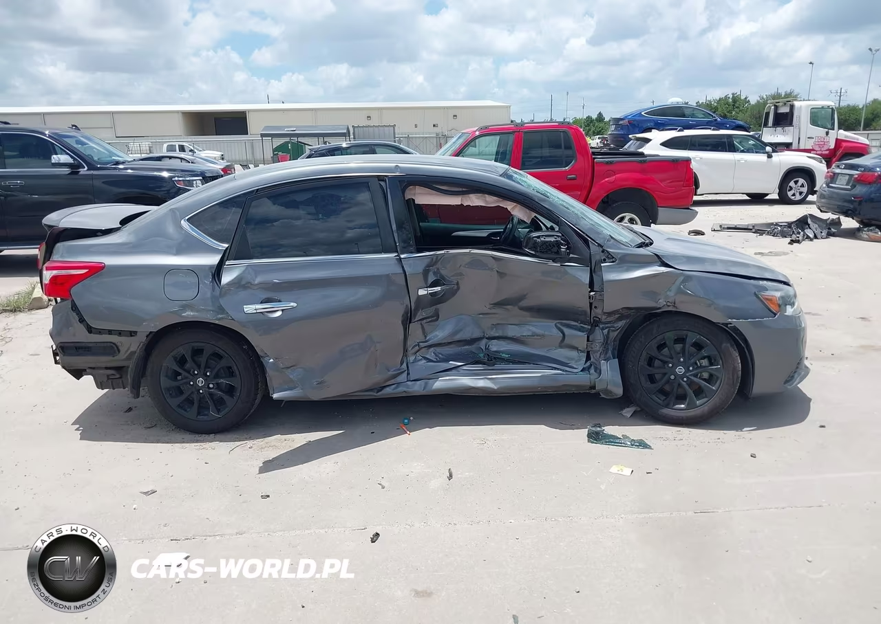 2018 Nissan Sentra S VIN:3N1AB7AP4JY340894 - 14
