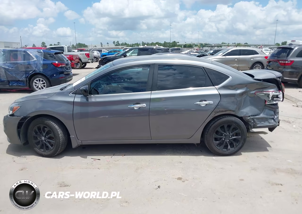2018 Nissan Sentra S VIN:3N1AB7AP4JY340894 - 15
