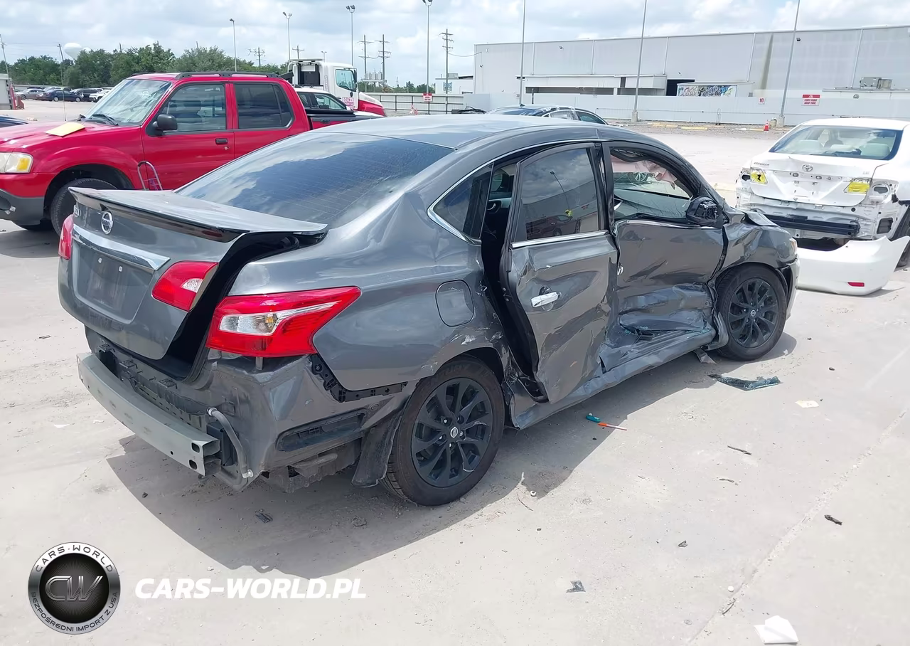 2018 Nissan Sentra S VIN:3N1AB7AP4JY340894 - 4