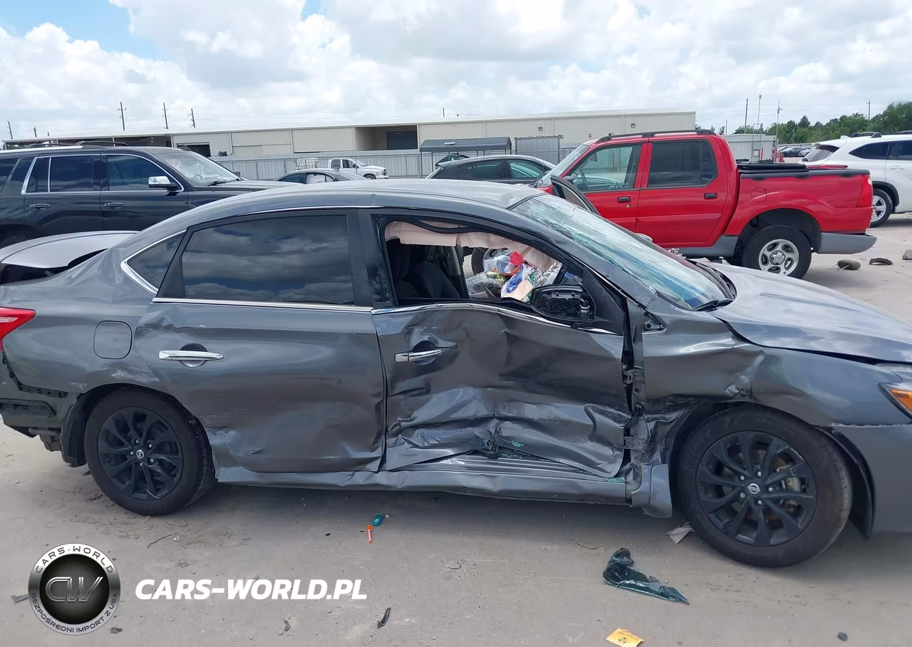 2018 Nissan Sentra S VIN:3N1AB7AP4JY340894 - 6