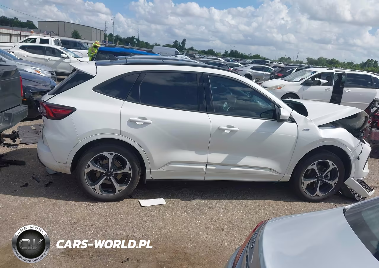 2025 Ford Escape St-Line Elite VIN:1FMCU9PZ4SUB41204 - 14