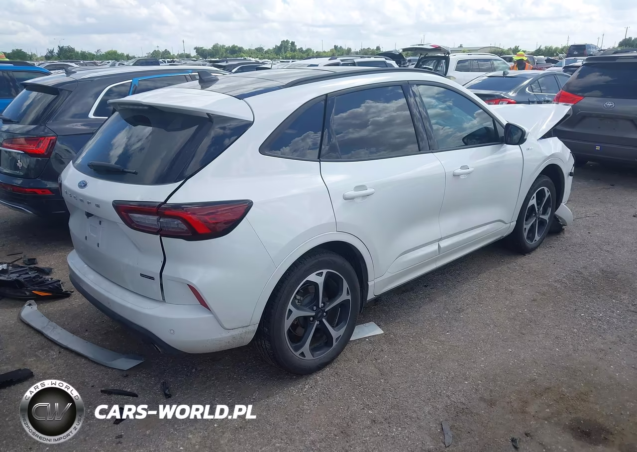2025 Ford Escape St-Line Elite VIN:1FMCU9PZ4SUB41204 - 4