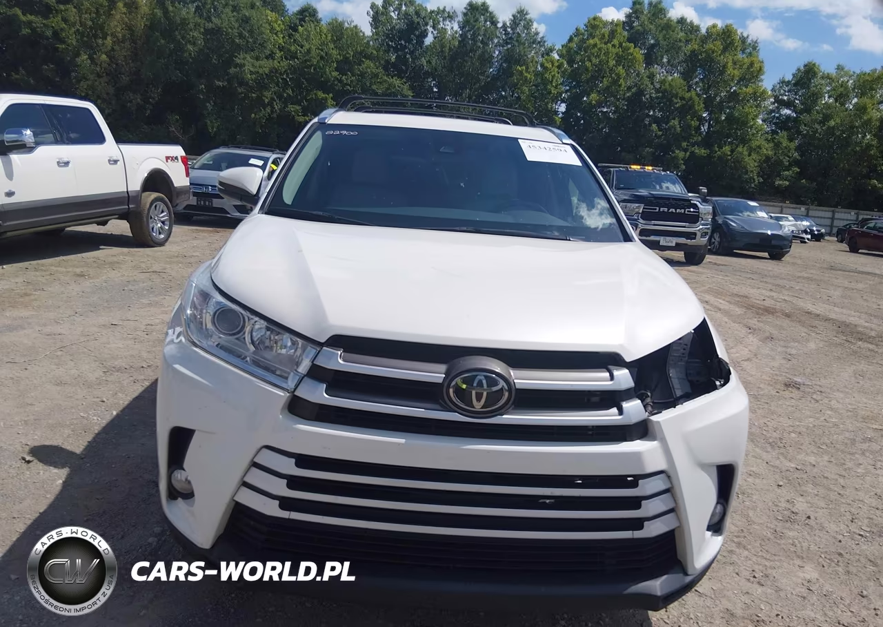 2018 Toyota Highlander Xle VIN:5TDKZRFH9JS534483 - 13