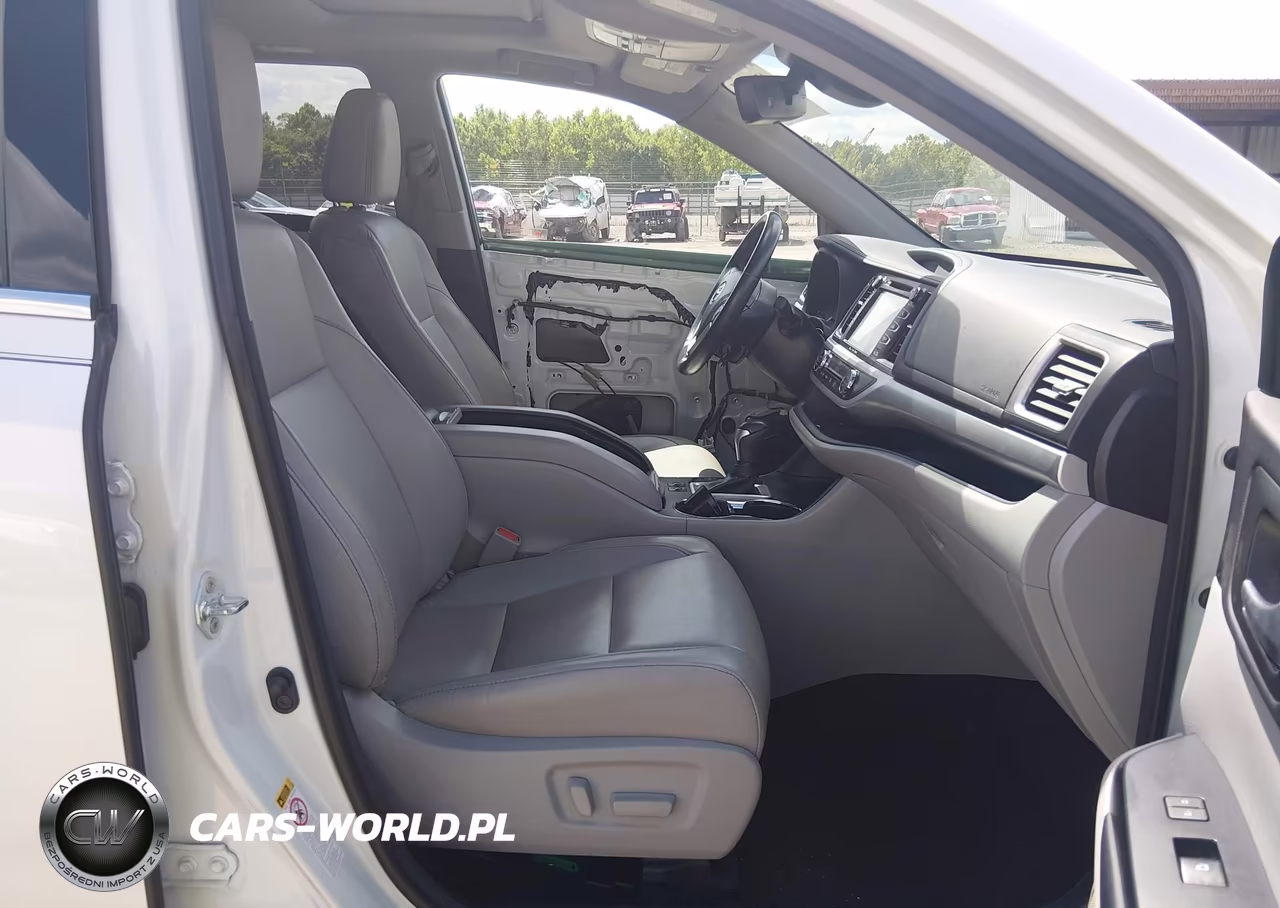 2018 Toyota Highlander Xle VIN:5TDKZRFH9JS534483 - 5