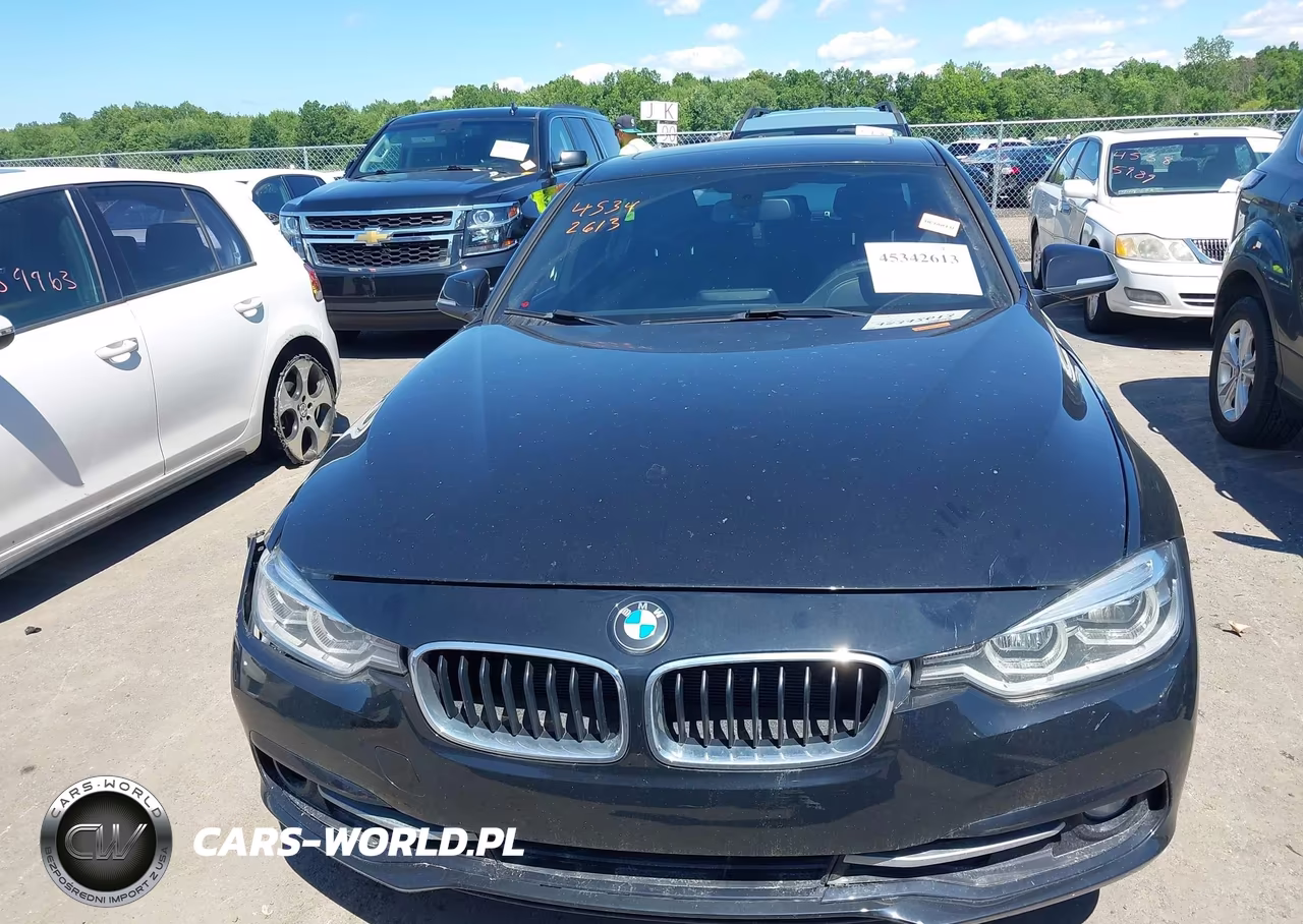2018 BMW 330I xDrive VIN:WBA8D9G56JNU68670 - 12