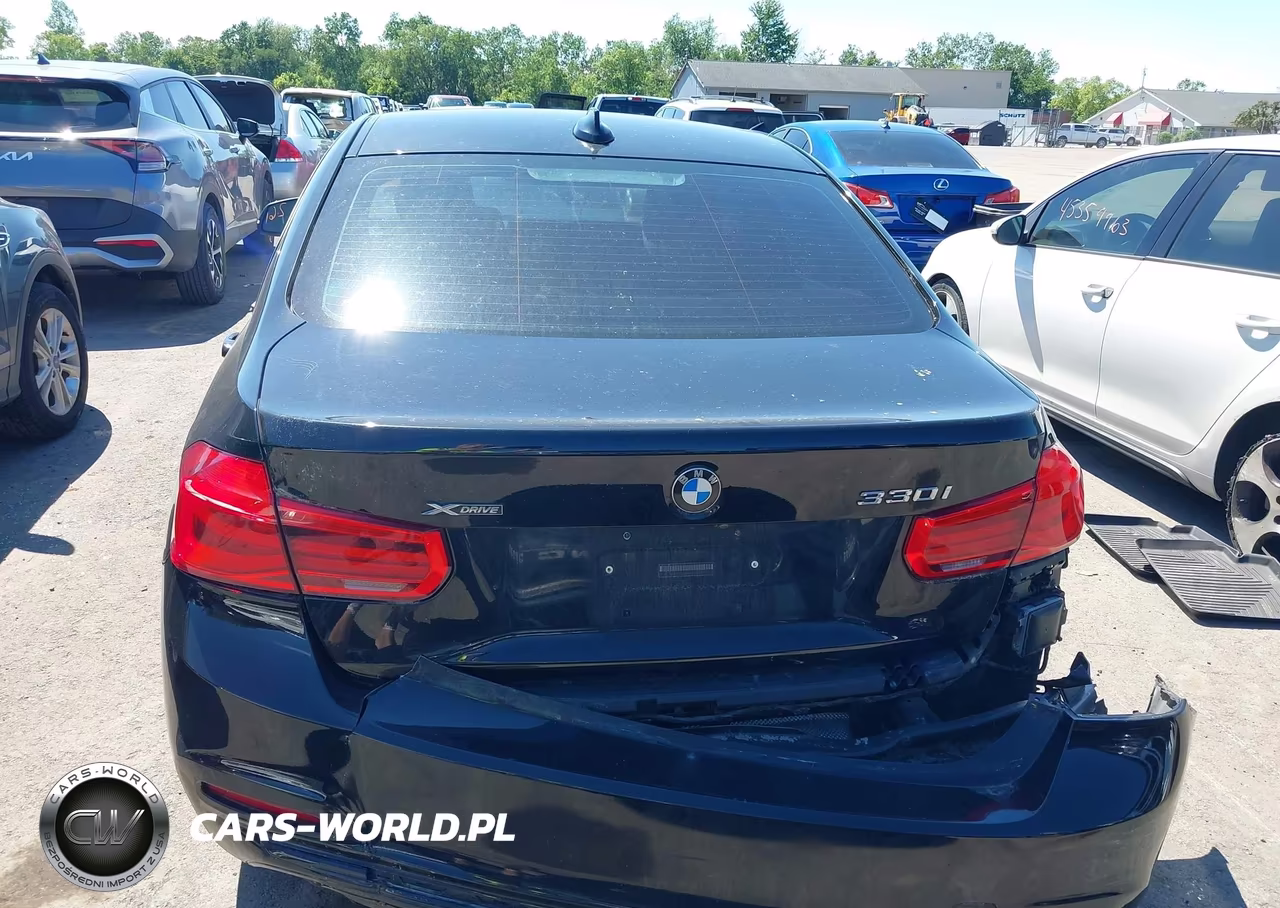 2018 BMW 330I xDrive VIN:WBA8D9G56JNU68670 - 16