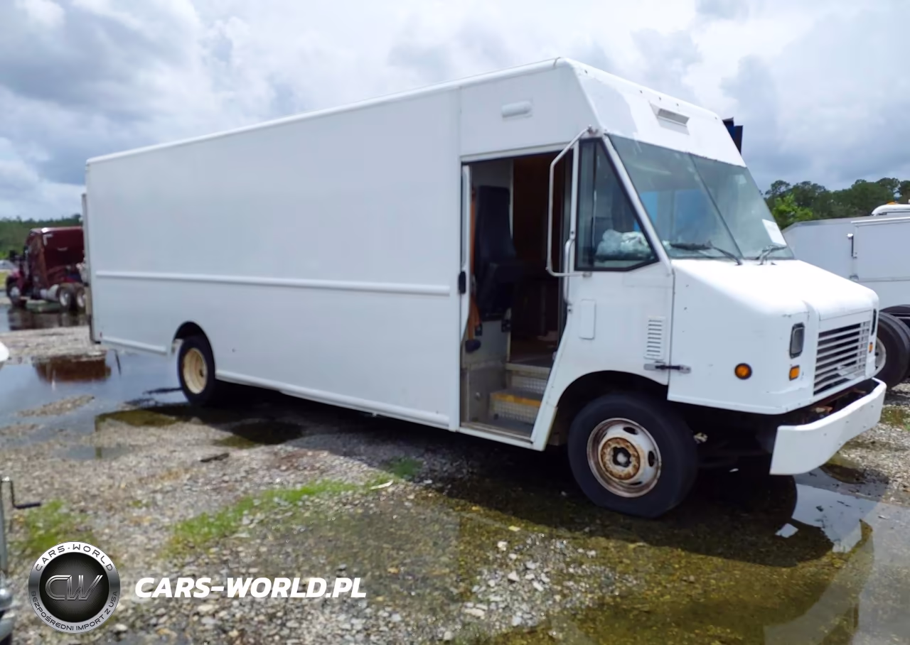 2013 Ford F-59 Commercial Stripped