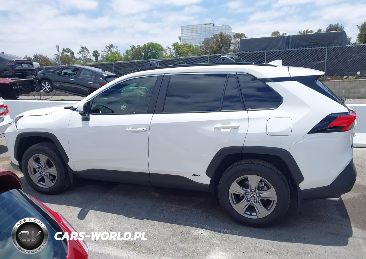2025 Toyota Rav4 Hybrid Xle VIN:JTMRWRFV8SD296443 - 14