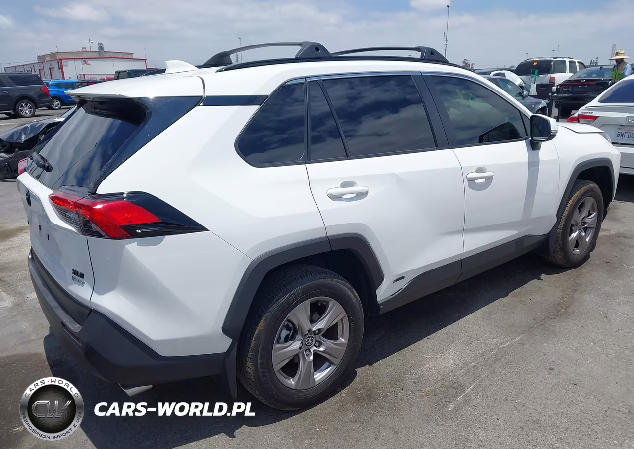 2025 Toyota Rav4 Hybrid Xle VIN:JTMRWRFV8SD296443 - 4