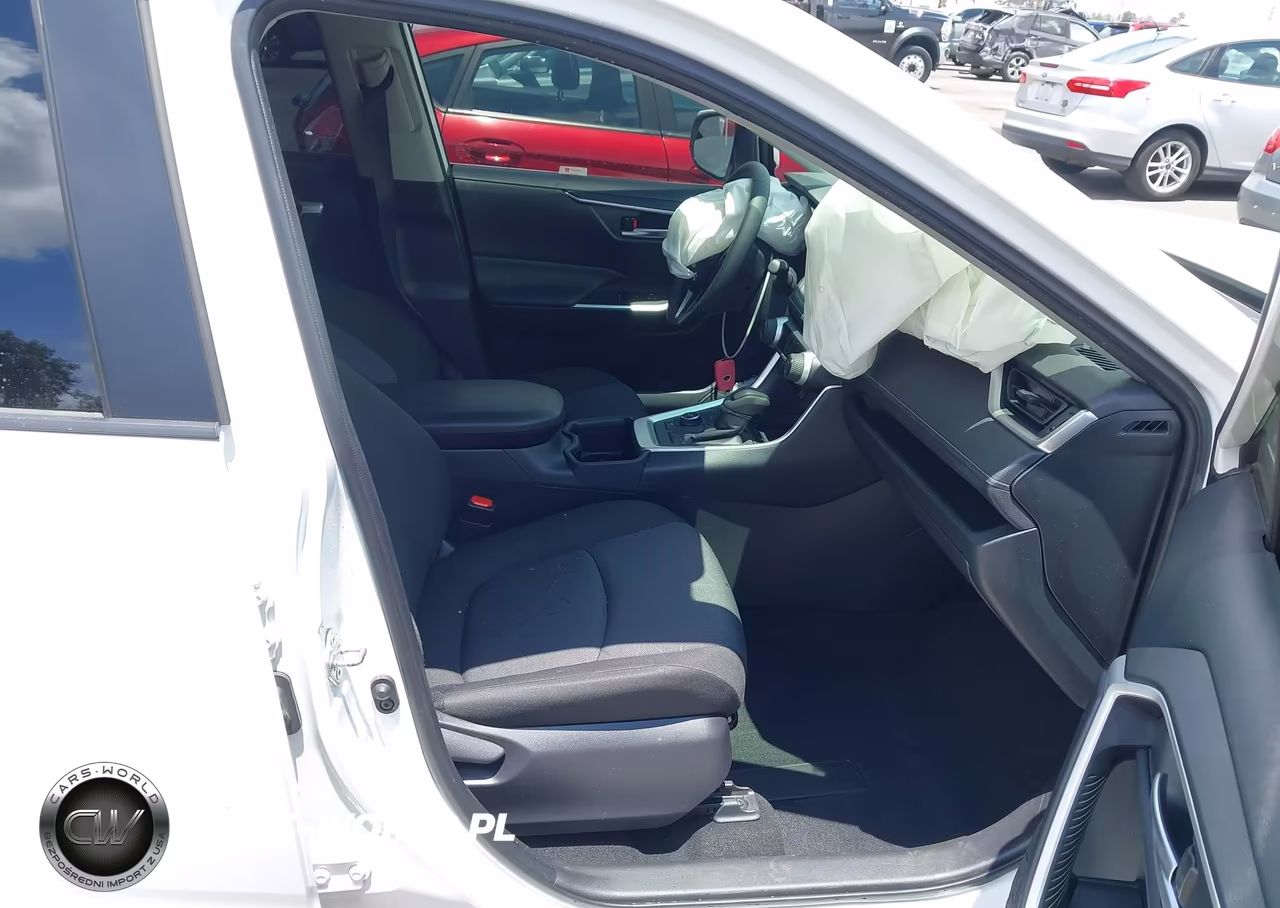 2025 Toyota Rav4 Hybrid Xle VIN:JTMRWRFV8SD296443 - 5