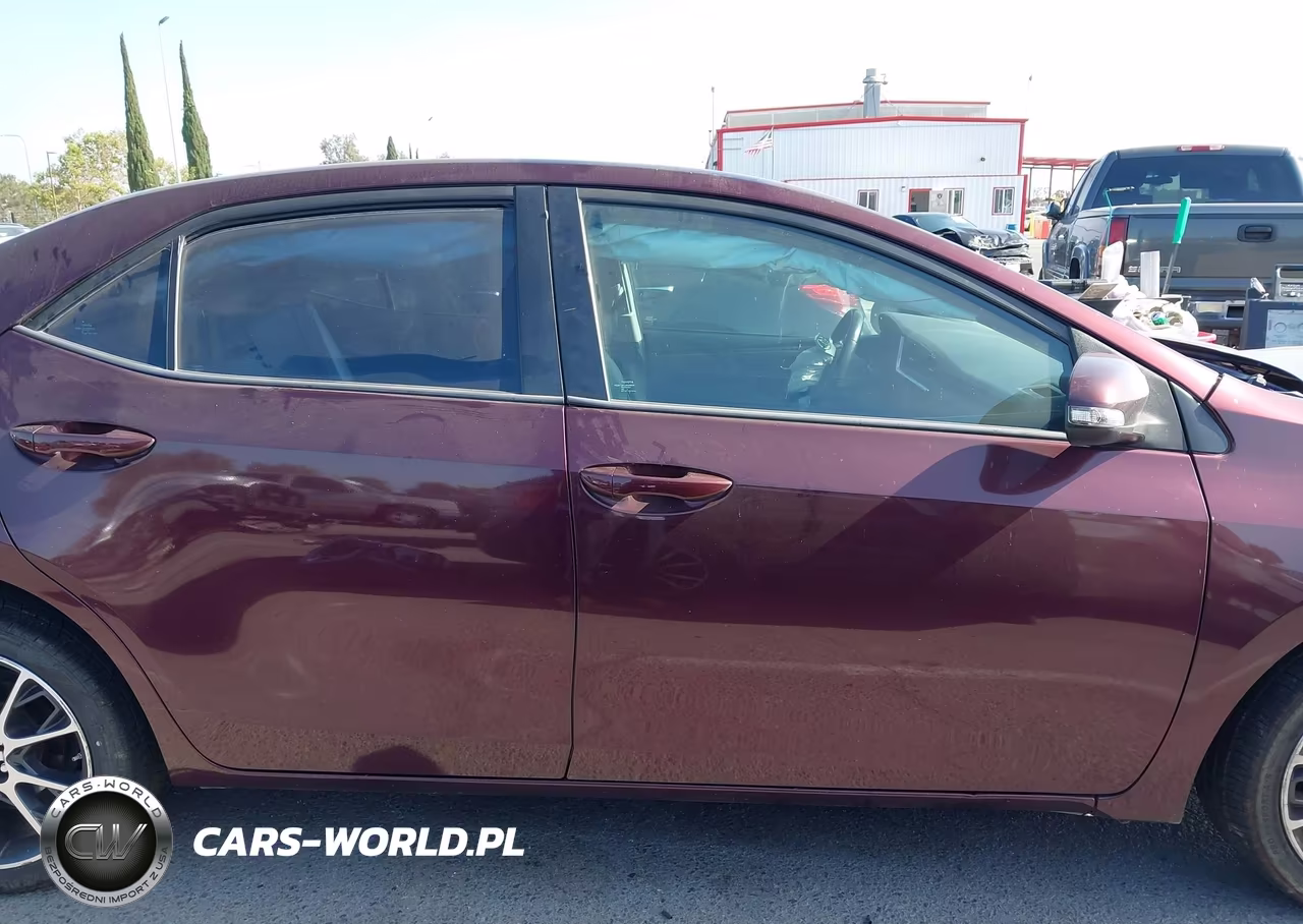 2017 Toyota Corolla Se Special Edition VIN:5YFBURHE3HP607416 - 12