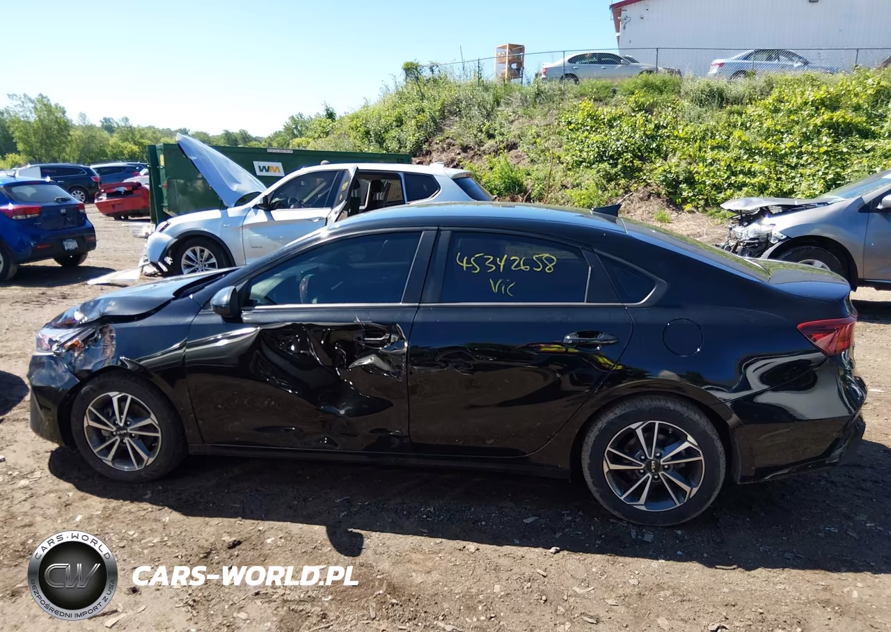 2023 Kia Forte Lxs VIN:3KPF24AD3PE588507 - 14