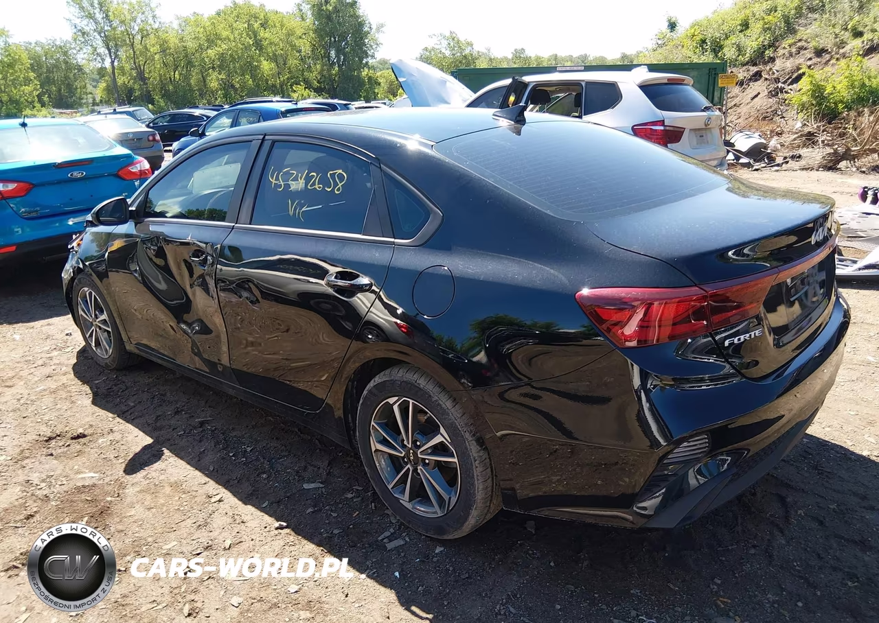 2023 Kia Forte Lxs VIN:3KPF24AD3PE588507 - 3