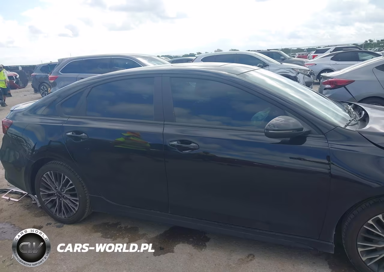 2024 Kia Forte Gt-Line VIN:3KPF54AD9RE796109 - 13