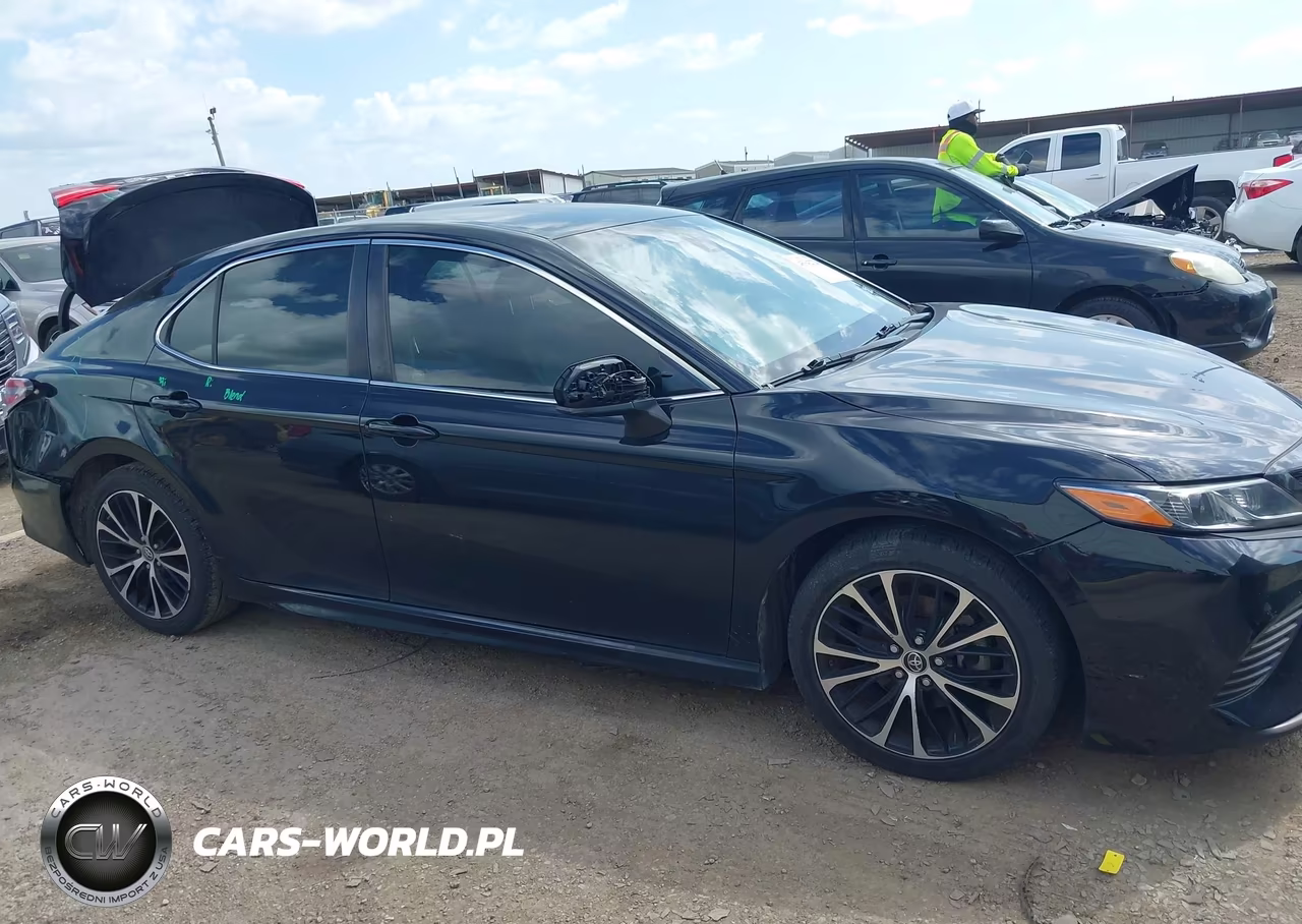 2018 Toyota Camry Se VIN:JTNB11HK4J3015033 - 13