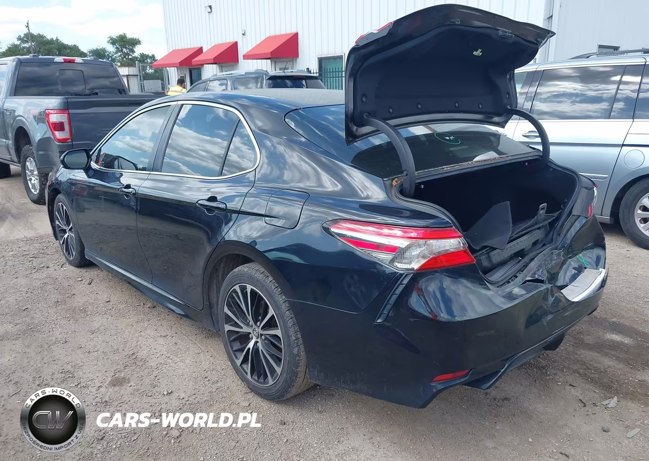 2018 Toyota Camry Se VIN:JTNB11HK4J3015033 - 3