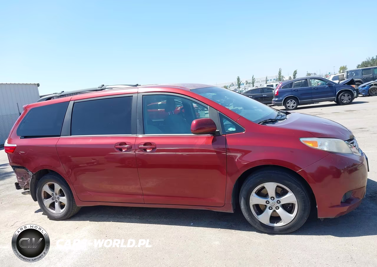 2017 Toyota Sienna Le 8 Passenger VIN:5TDKZ3DC5HS874910 - 13