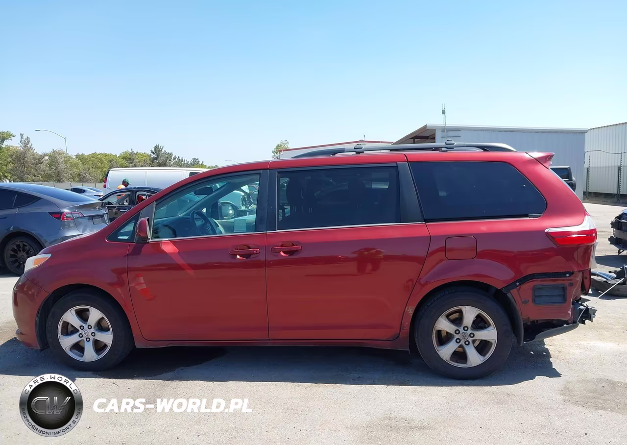 2017 Toyota Sienna Le 8 Passenger VIN:5TDKZ3DC5HS874910 - 14