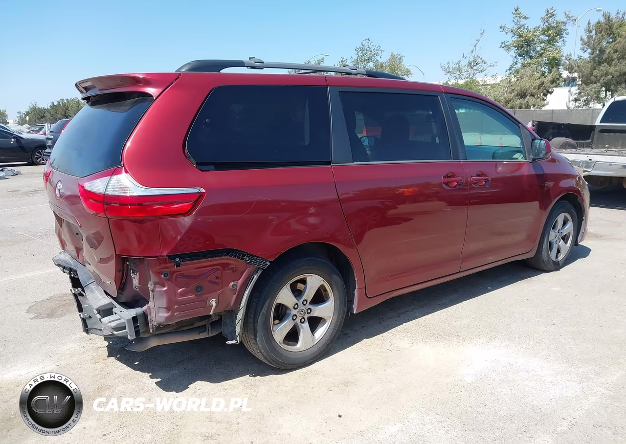 2017 Toyota Sienna Le 8 Passenger VIN:5TDKZ3DC5HS874910 - 4