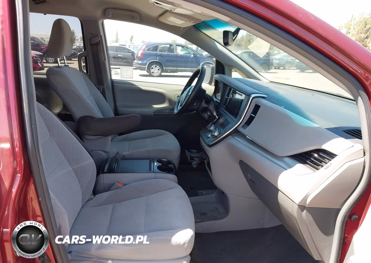 2017 Toyota Sienna Le 8 Passenger VIN:5TDKZ3DC5HS874910 - 5