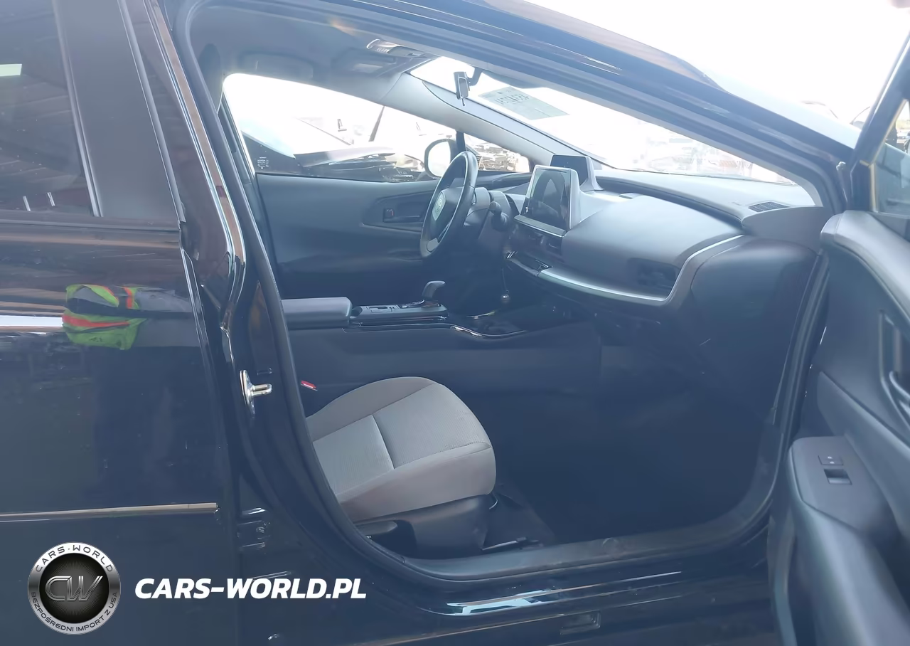 2024 Toyota Prius Le VIN:JTDACAAU4R3044503 - 5