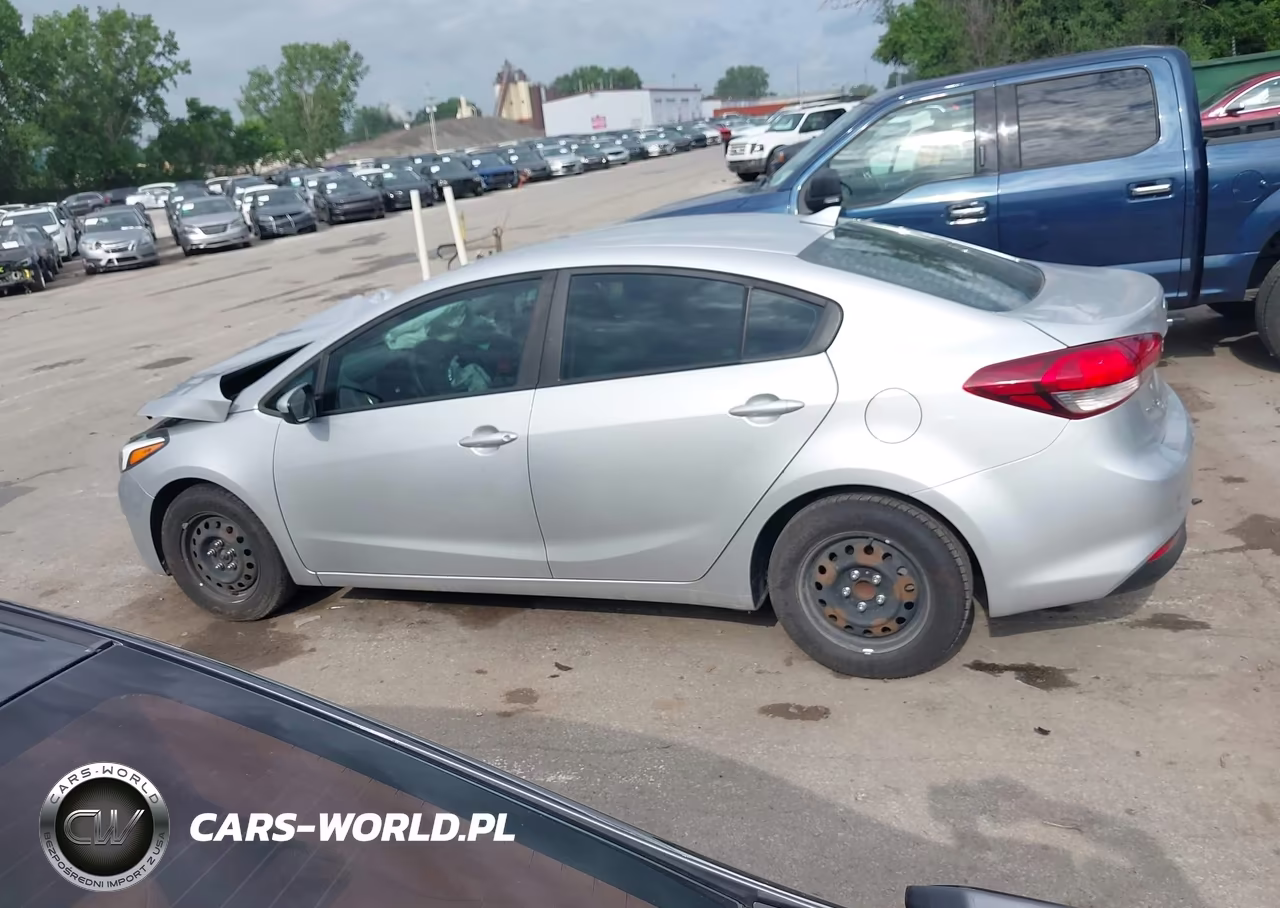 2018 Kia Forte Lx VIN:3KPFK4A76JE219223 - 14