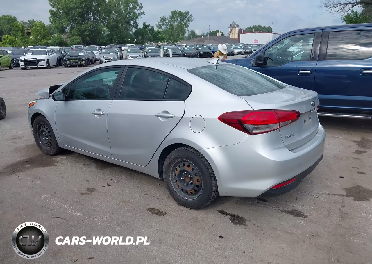 2018 Kia Forte Lx VIN:3KPFK4A76JE219223 - 3