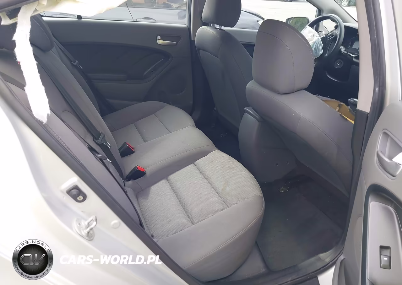 2018 Kia Forte Lx VIN:3KPFK4A76JE219223 - 8
