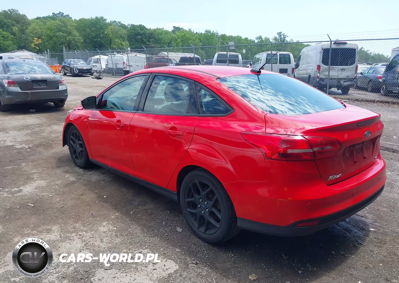 2016 Ford Focus Se VIN:1FADP3F23GL219802 - 3