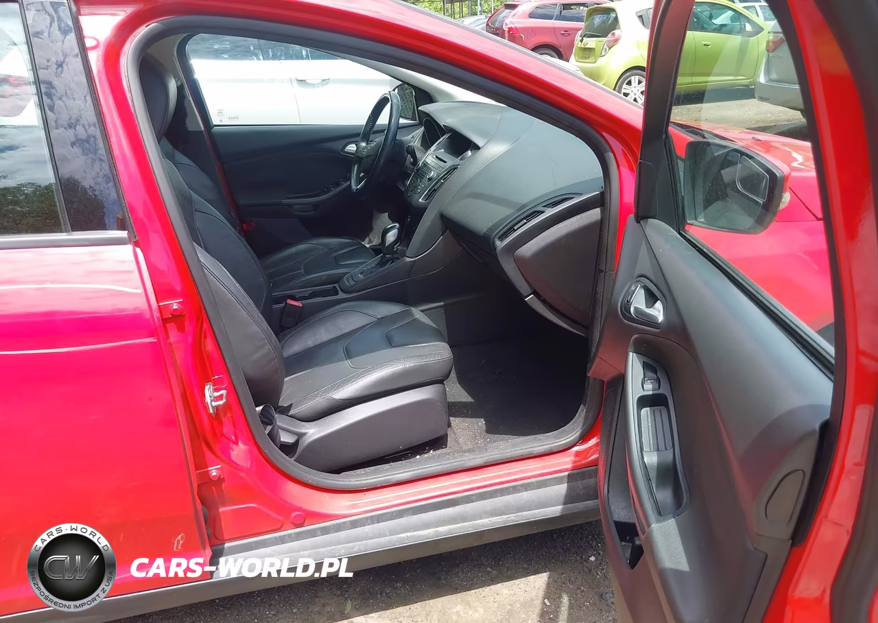 2016 Ford Focus Se VIN:1FADP3F23GL219802 - 5