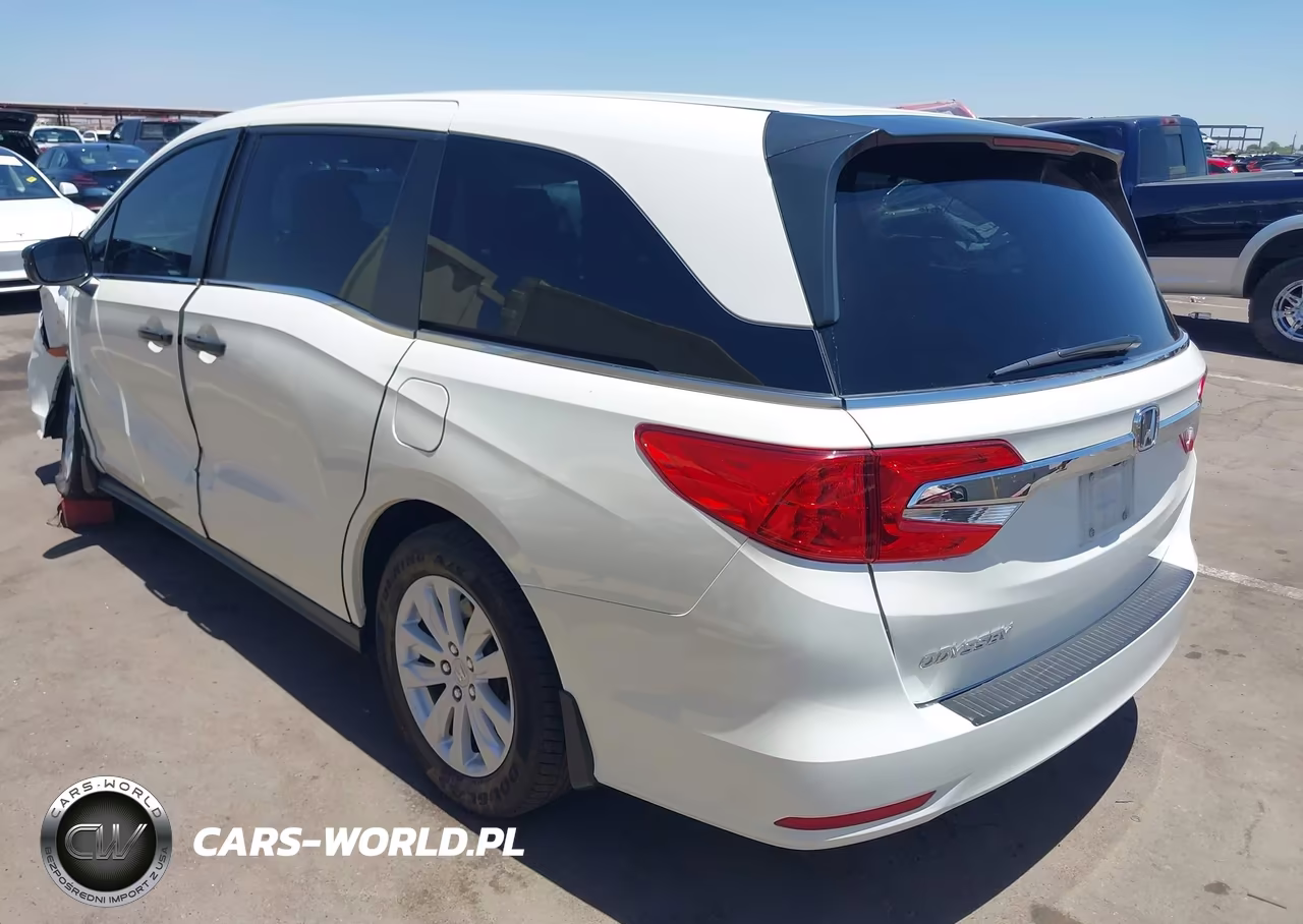 2019 Honda Odyssey Lx VIN:5FNRL6H21KB065810 - 3