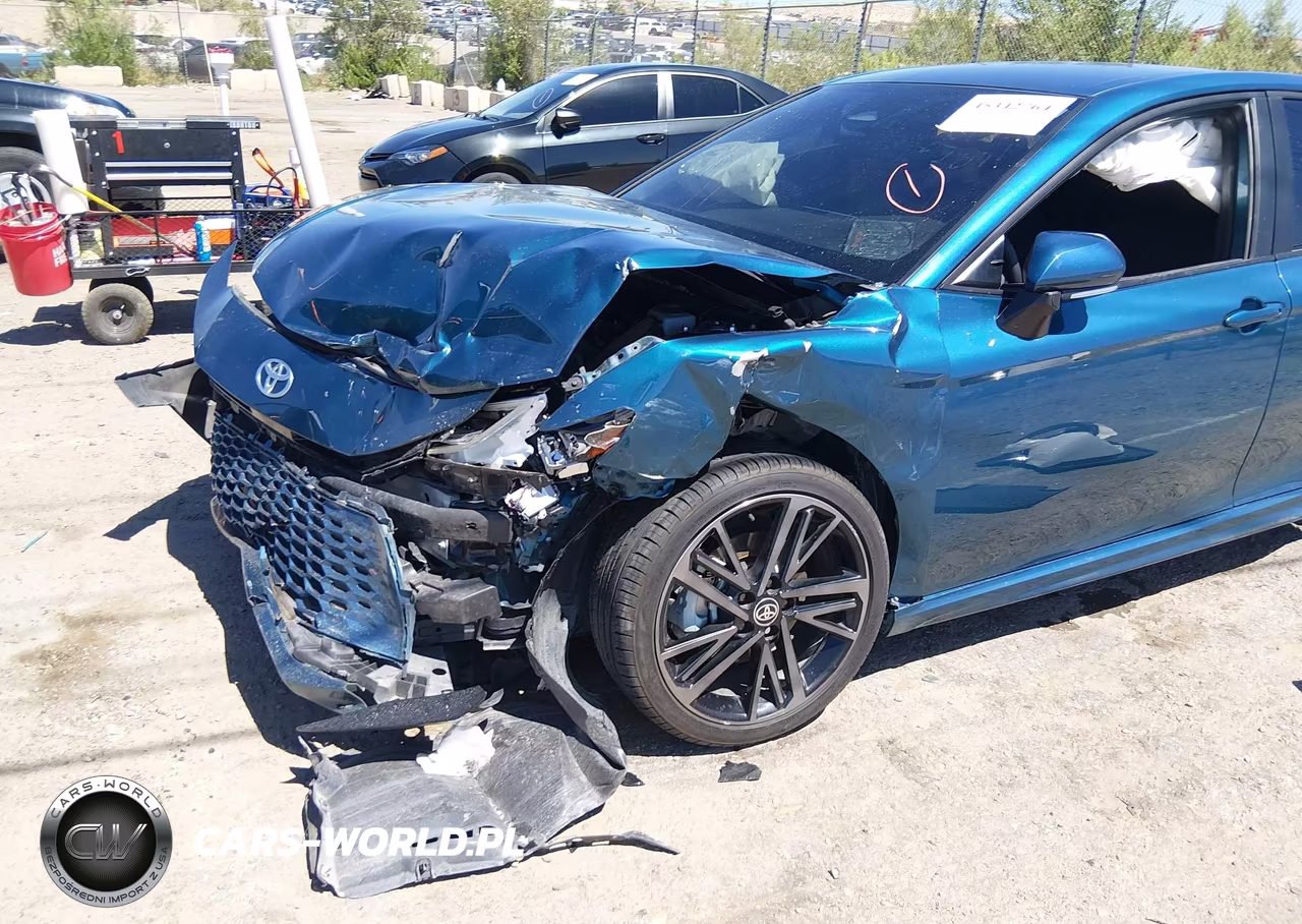 2025 Toyota Camry Xse VIN:4T1DAACK7SU527591 - 17