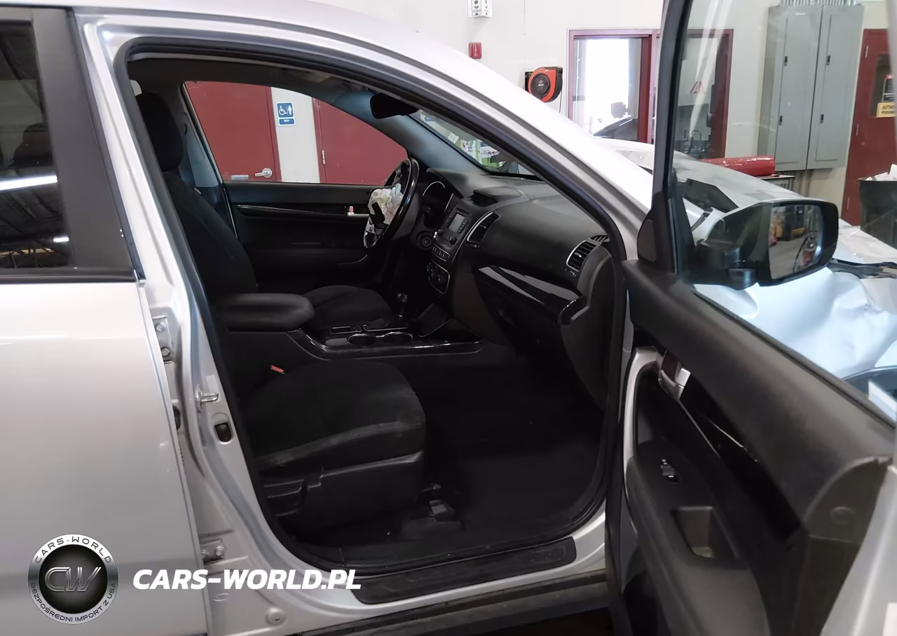 2014 Kia Sorento Lx VIN:5XYKTCA63EG483845 - 5